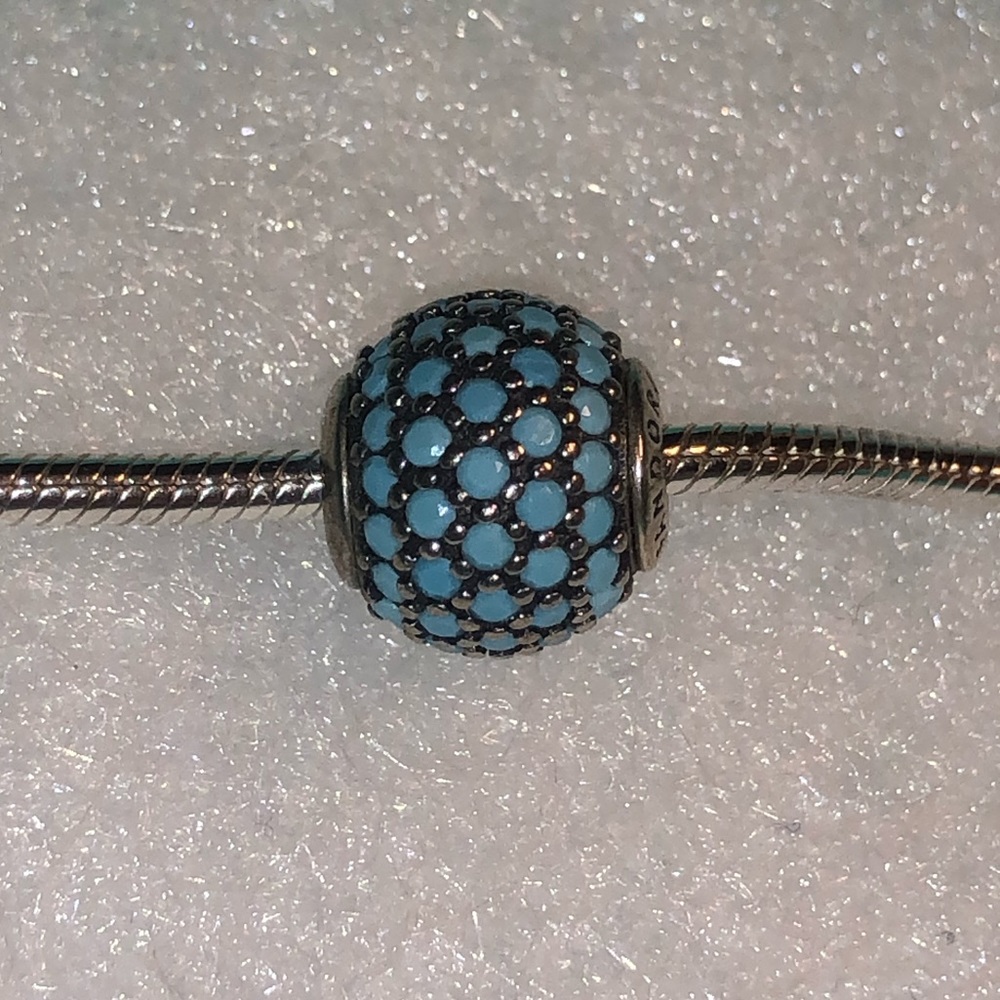 PANDORA Essence “Wisdom” Charm